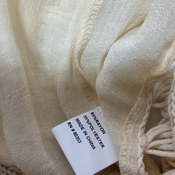 NWT Rebellion large Cream Crochet Blouse - Picture 8 of 11